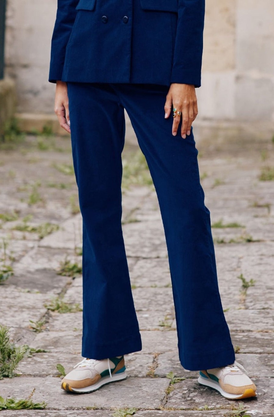 Womenm Aspiga Trousers | Charlie Stretch Corduroy Trousers